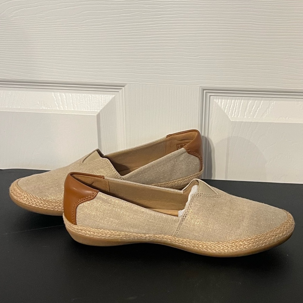 Clarks Beige Canvas Slip-On Loafers with Tan Leather Heel - Picture 2 of 5